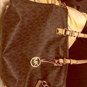 Micheal Kors Logo Bag